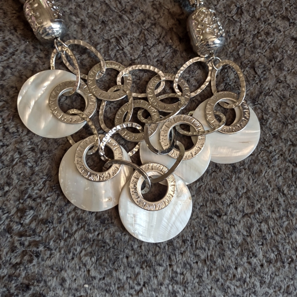 Women's necklace